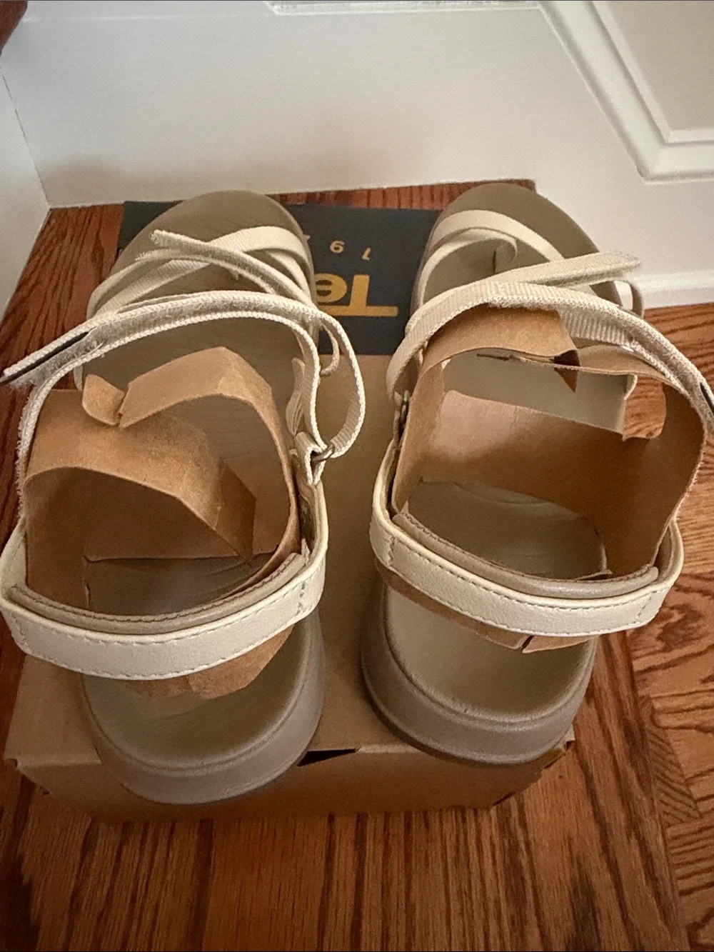 Teva Tirra Traveler Slingback Strappy Sandals 7 NWTBox